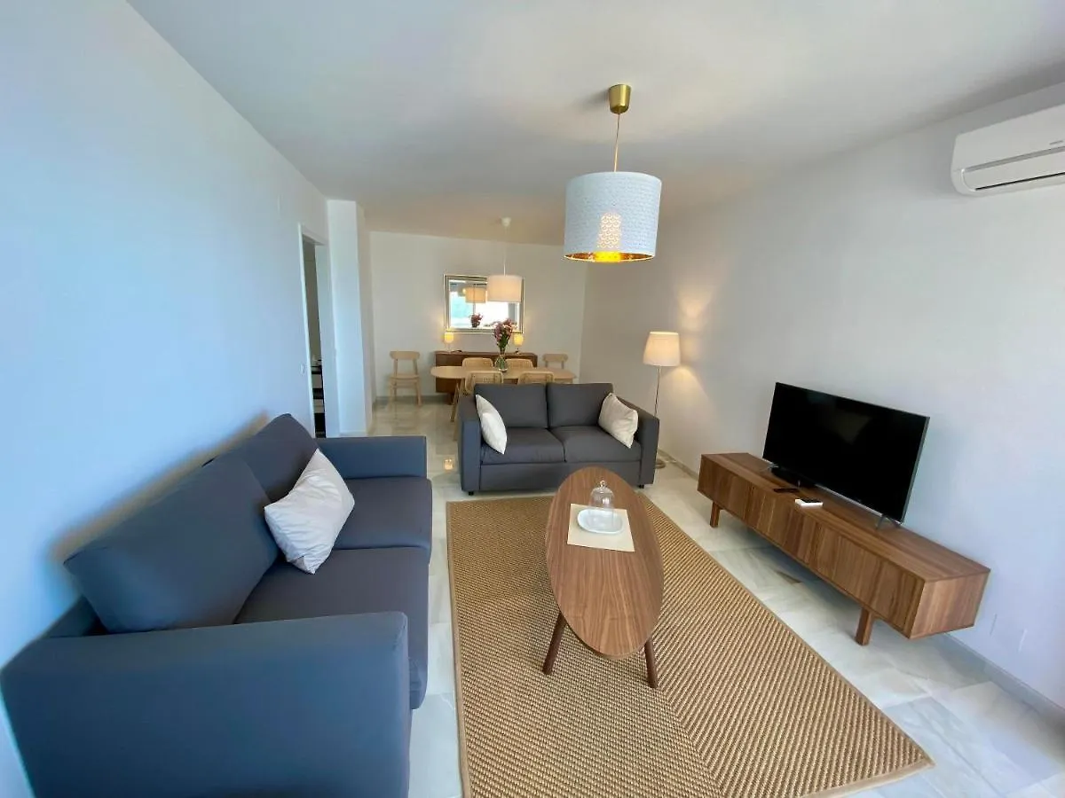 Apartment Overlooking The Beach Marbella